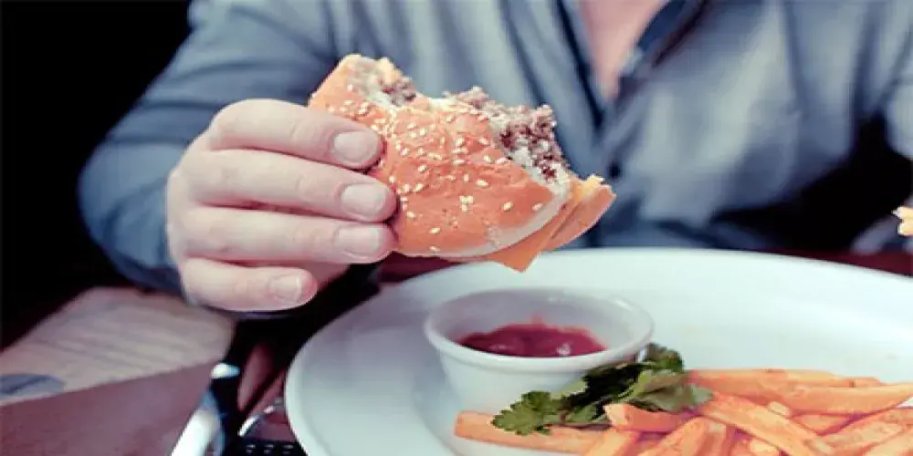 عادات غذائية خاطئة خلال رمضان 