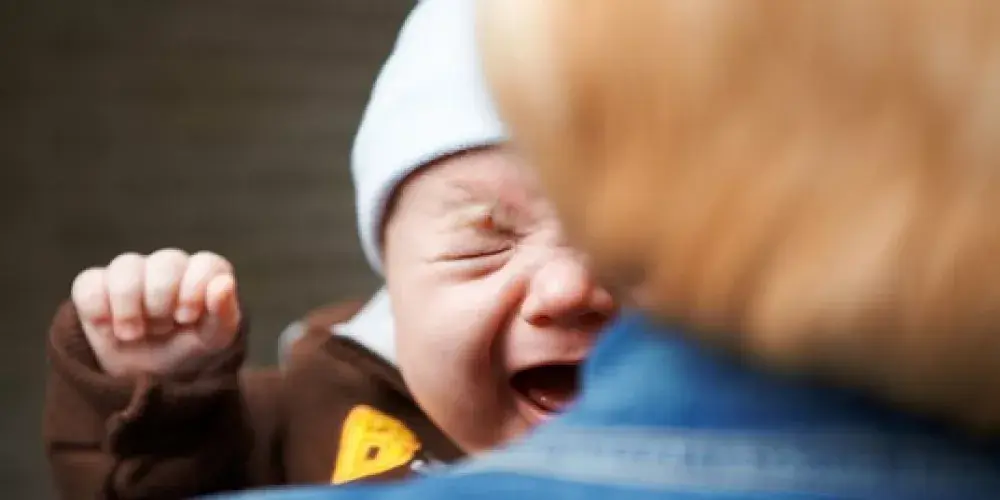 أسباب البكاء عند الاطفال