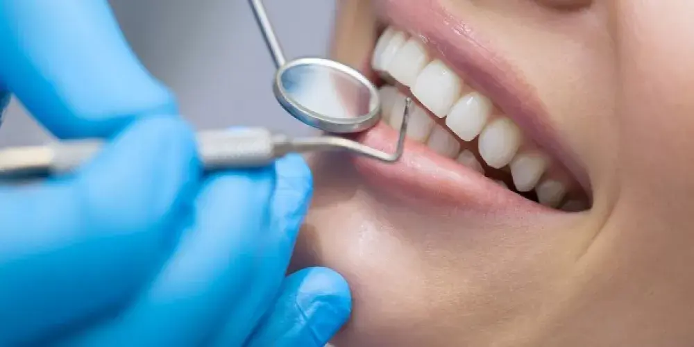 العادات السلبية المضرة بصحة الفم والاسنان