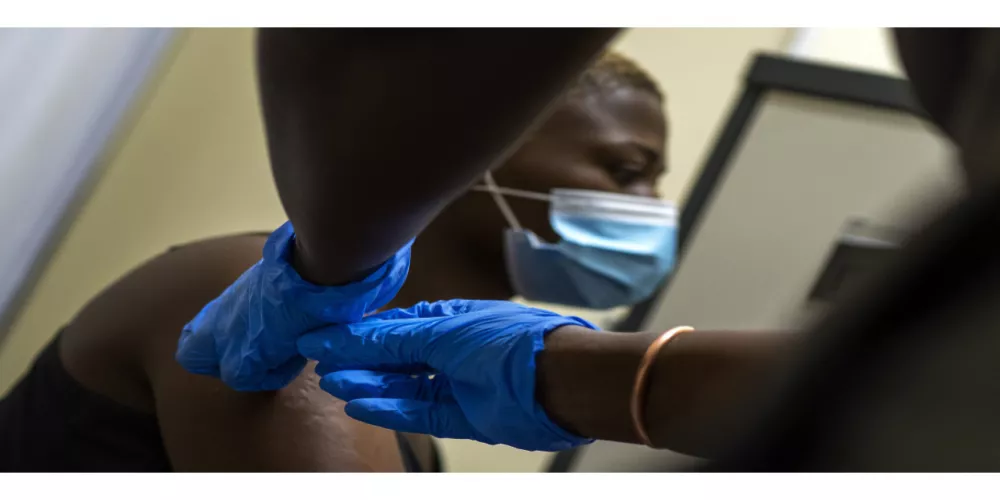 السلالة الجنوب إفريقية تقلل قدرة اللقاحات على الحماية ضد فيروس كورونا
