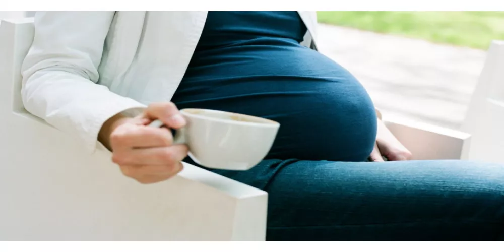 ما هي كمية القهوة التي تعد آمنة للجنين خلال فترة الحمل؟