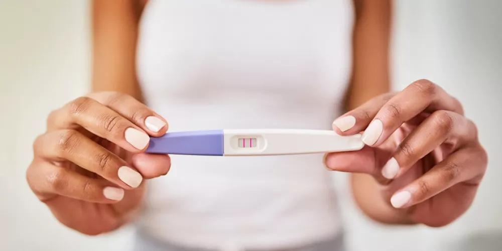 Kur mund të bëhet një test gjaku i shtatzënisë dhe një test shtatzënie në shtëpi | mjekësor