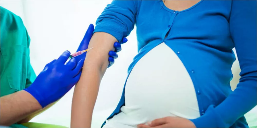 مركز السيطرة على الامراض يؤكد أن لقاح كورونا آمن أثناء الحمل