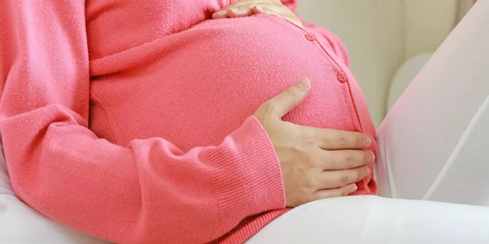 الحمل بعد سن الأربعين؛ هل من مخاطر جديدة؟
