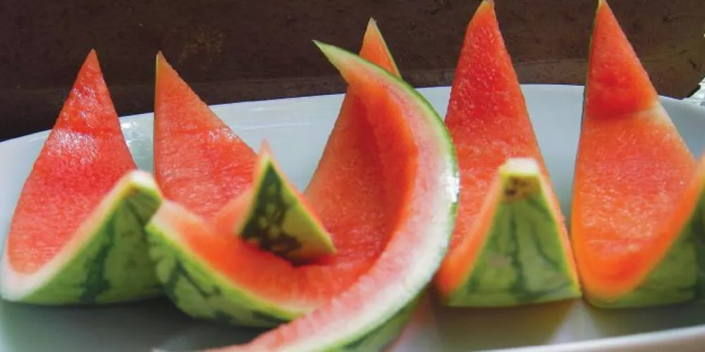- فوائد قشور فاكهة شهيرة "البطيخ" منها تحسين القدرة الجنسية
