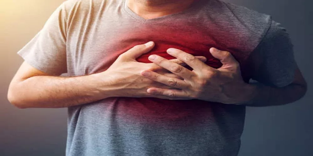 ارتفاع خطر الإصابة بأمراض القلب بعد الإصابة بكورونا أو أخذ اللقاح 