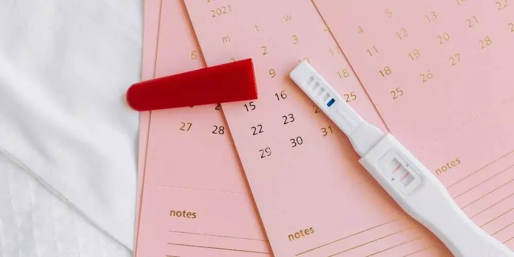 ما هو أفضل وقت لتحليل الحمل بعد تأخر الدورة؟ | الطبي