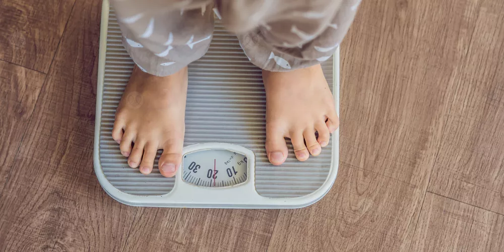 أسباب السمنة عند الأطفال وطرق علاجها