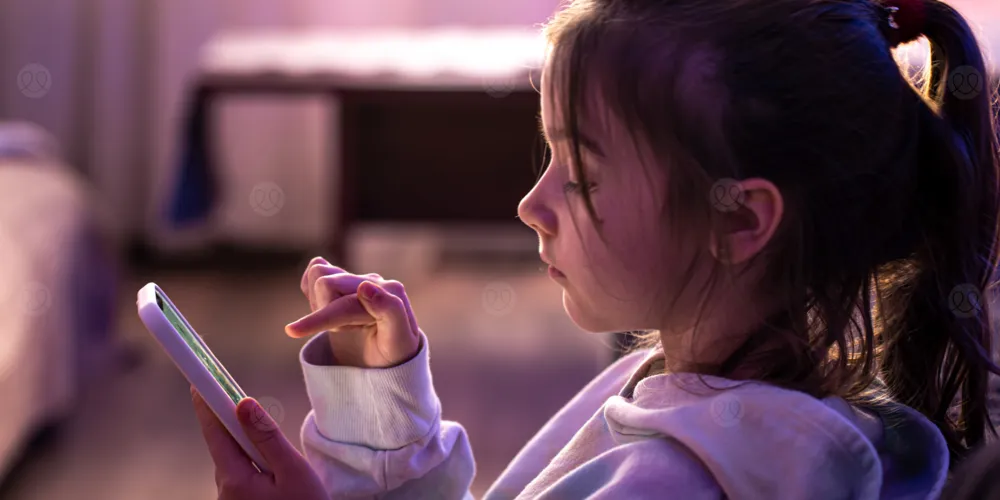  هل تسرق الهواتف والأجهزة الذكية صحة قلب طفلك؟