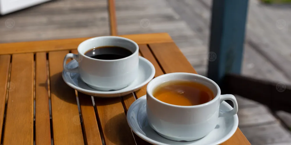 الشاي أم القهوة؟ دراسة تكشف أيهما أفضل للعظام بعد الستين