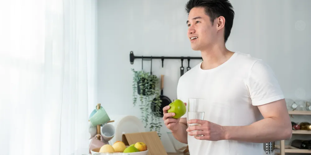 توقف قبل أن تشعر بالشبع… سر ياباني يطيل العمر