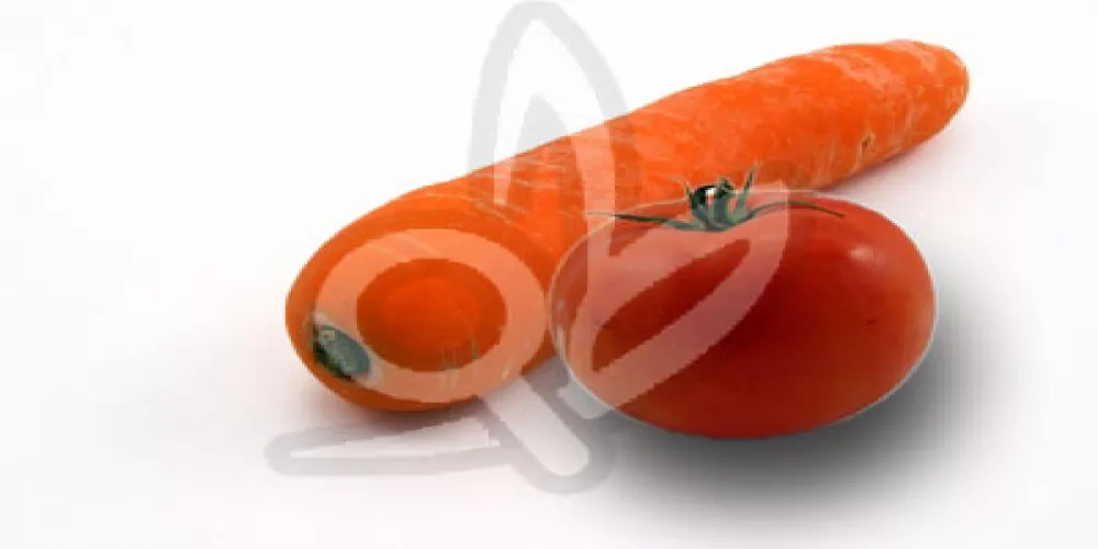 الجزر والطماطم تمنحك بشرة صحية جميلة