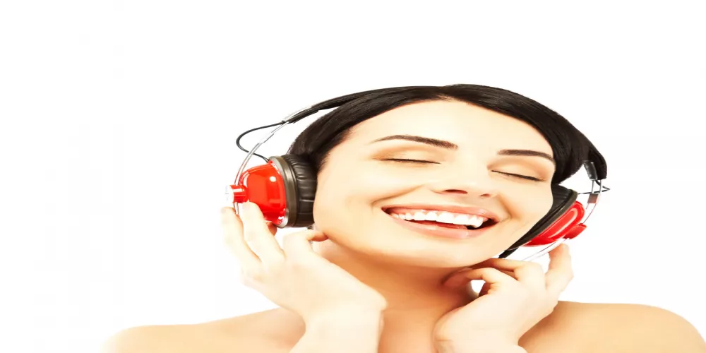 الموسيقى والضحك قد تساعدان في خفض ضغط الدم 