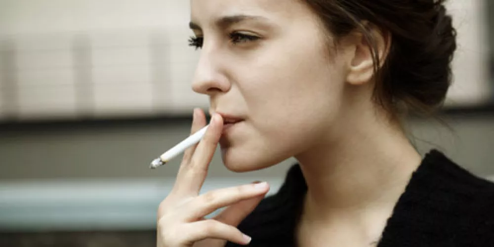 تدخين المرأة يزيد خطر الاصابة بأمراض الشريان الطرفية 