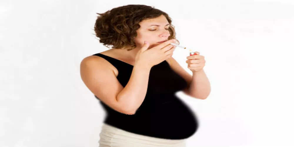 التدخين خلال فترة الحمل يزيد احتمال التشوهات للجنين 