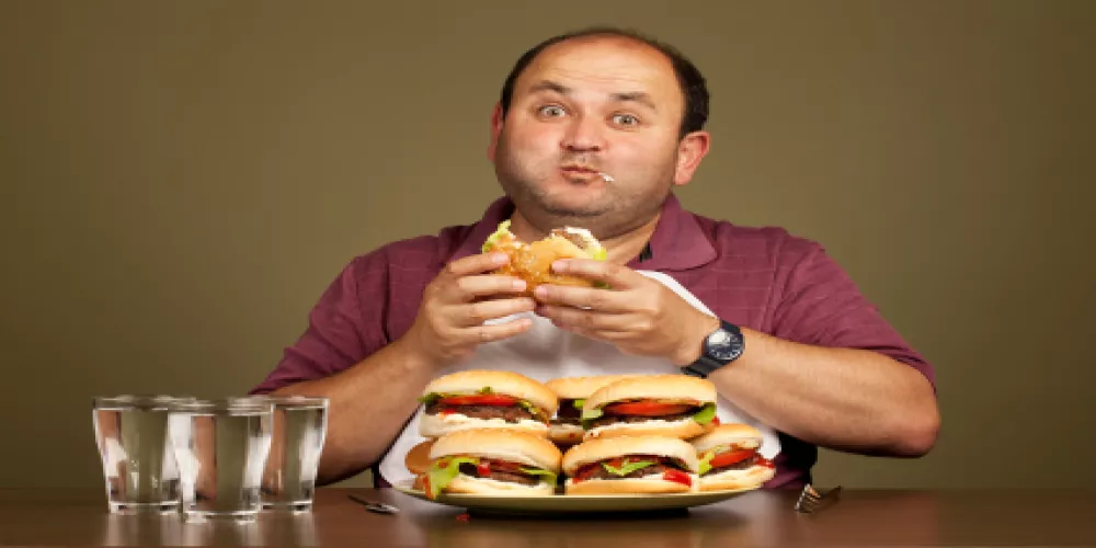 متبعو الحميات الغذائية يميلون إلى الاكثار من الاكل عند التوتر 