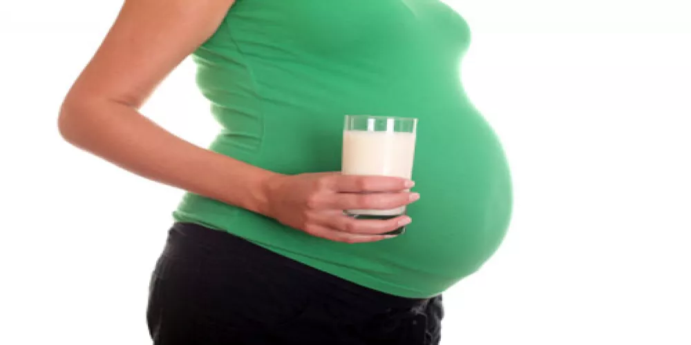 تناول الحامل للالبان قليلة الدسم مرتبط باصابة الأطفال بالربو وحمى القش