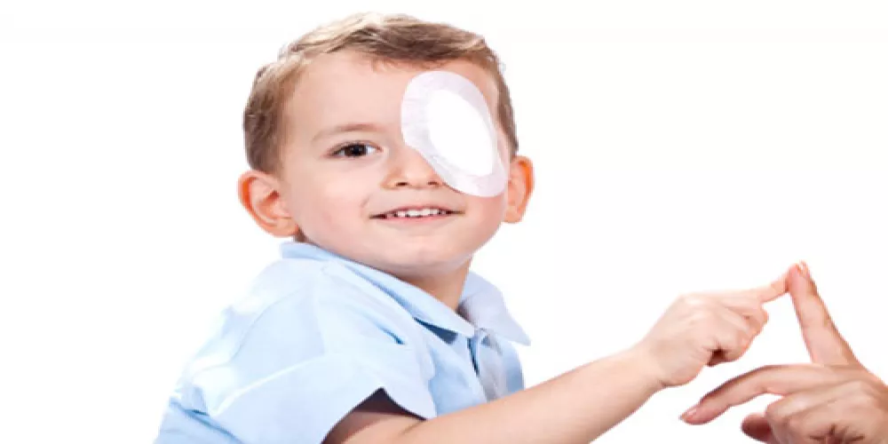 انسداد القنوات الدمعية قد يرتبط بالعين الكسولة لدى الاطفال 