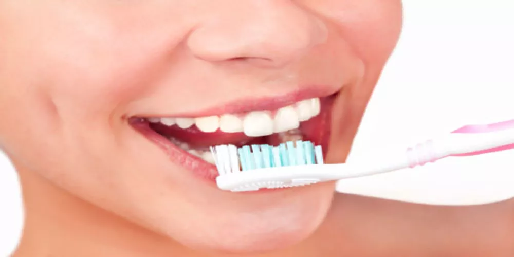 تنظيف الأسنان يقلل من خطر الإصابة بمشاكل القلب