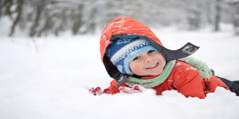 نصائح للحفاظ على دفء الاطفال في الطقس البارد 