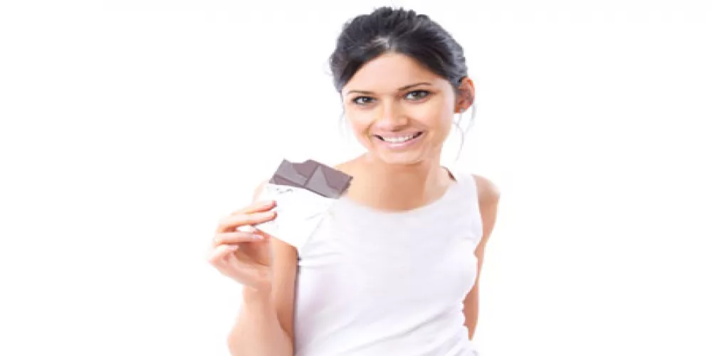 دراسة: الأشخاص الذين يتناولون الشوكولاتة يتمتعون بأجسام أنحف  