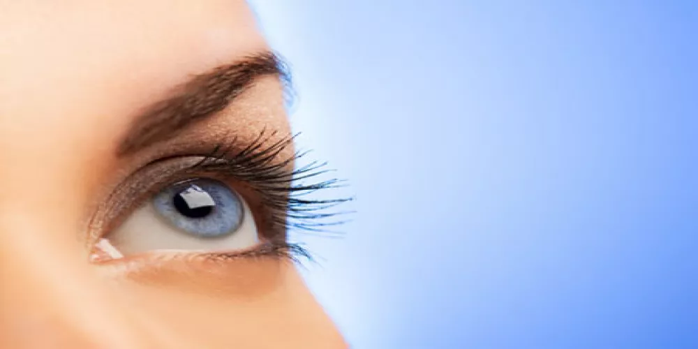 لون العيون مرتبط بأمراض الجلد 