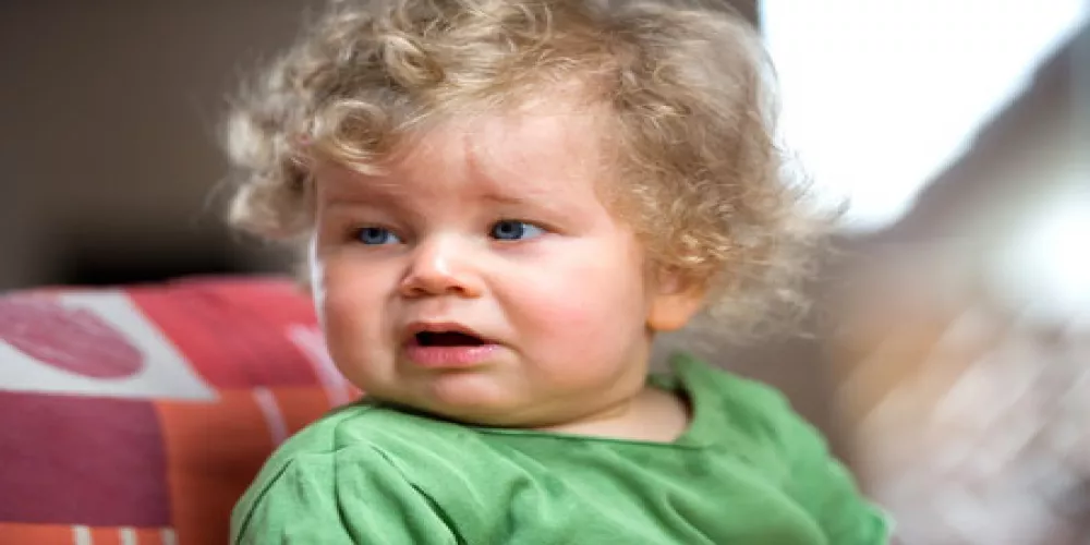 علامات مُبكرة تكشف اصابة الطفل الرضيع بالتوحد 