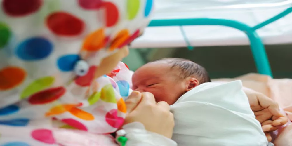 الرضاعة الطبيعية تحمي الاطفال من الانتان الدموي