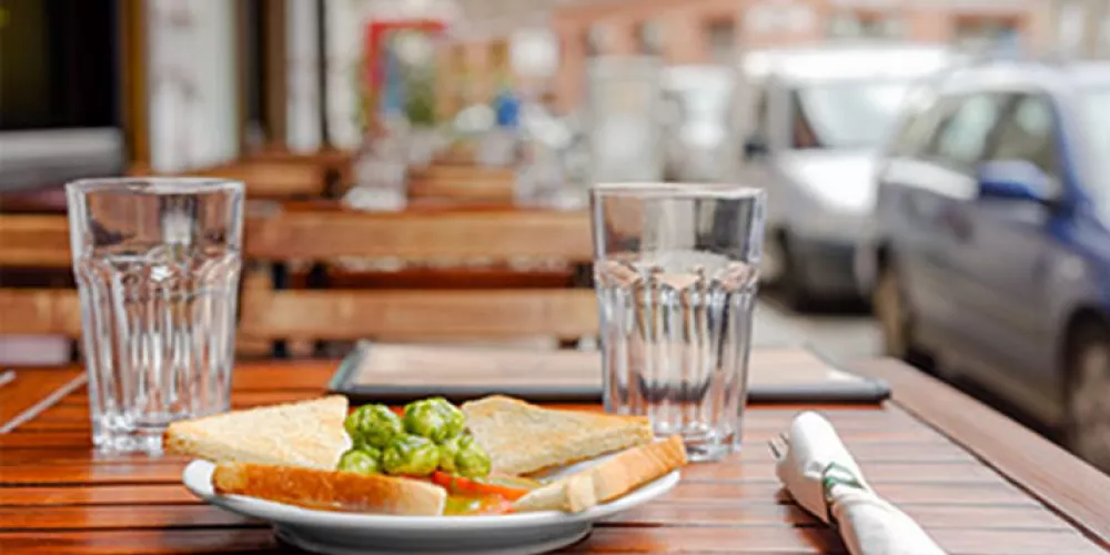 5 أطعمة تساعدك على كبح الشهية 