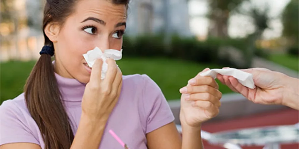 البقاء في المنزل والحد من التواصل الإجتماعي قد يحميك من الانفلونزا