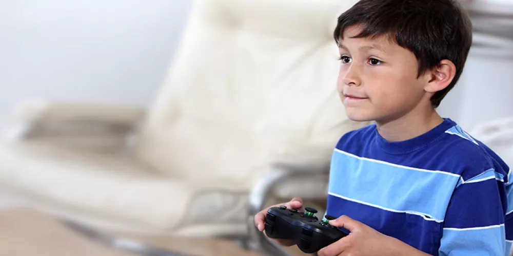 أي نوع من ألعاب الفيديو يساعد أطفال التوحد؟ 