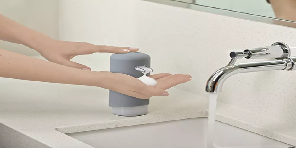 مساوئ لا تعلمها عن مطهر اليد ستجعلك تتوقف عن استخدامه!