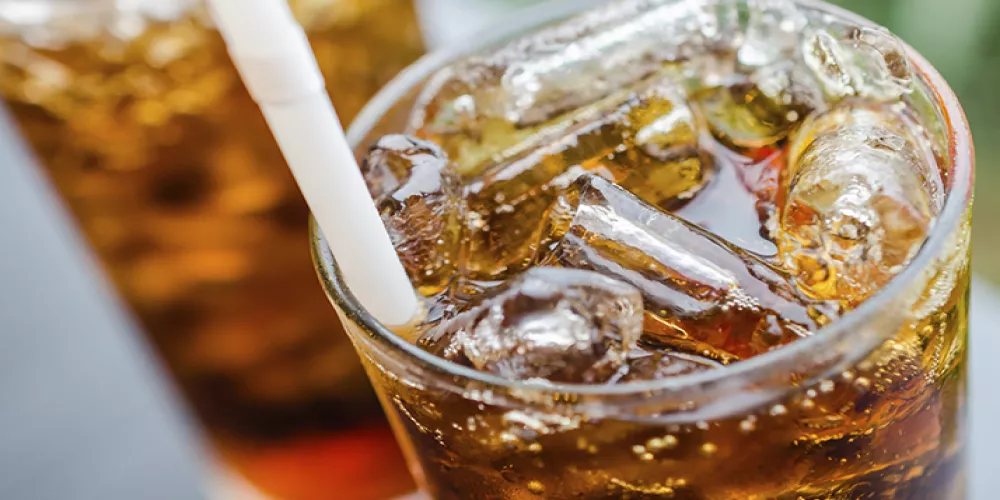 ملونات الكراميل الموجودة في مشروبات الكولا قد تسبب السرطان