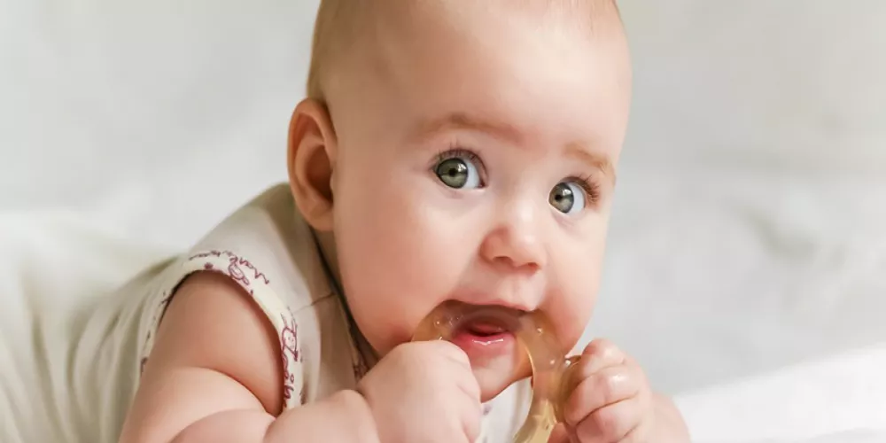 علامات التسنين وأعراضه