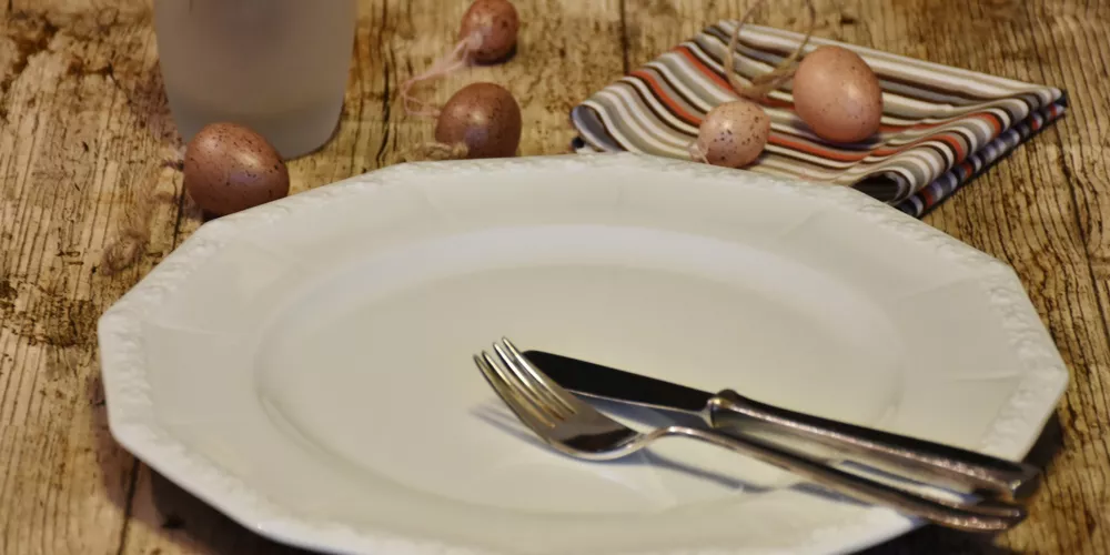 المشاكل الصحية الأكثر شيوعاً في رمضان و علاجها: