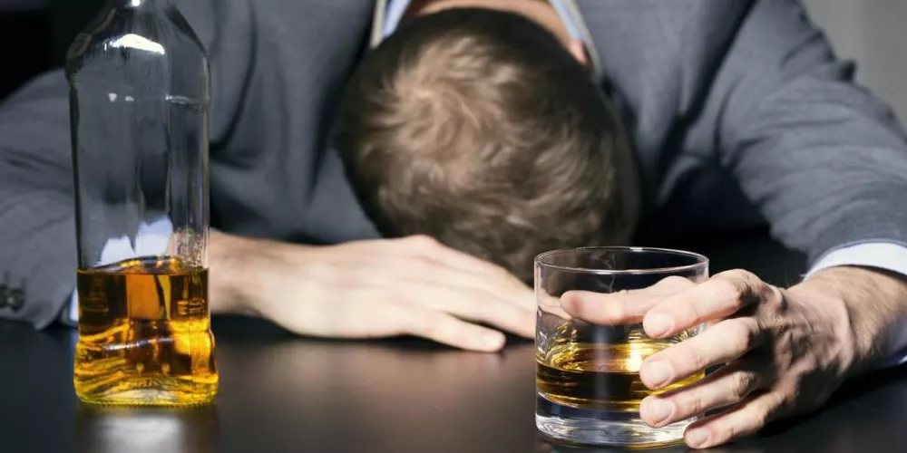 إرشادات جديدة تشير إلى ضرورة أن يسأل الطبيب مريضه عن استهلاك الكحول