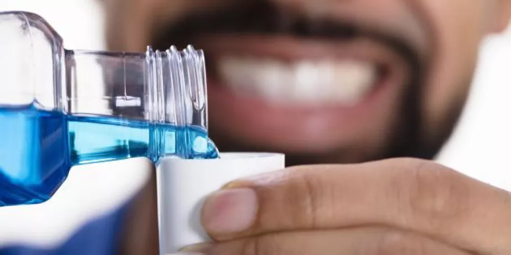 هل يمكن أن يؤدي استعمال غسول الفم إلى رفع ضغط الدم؟