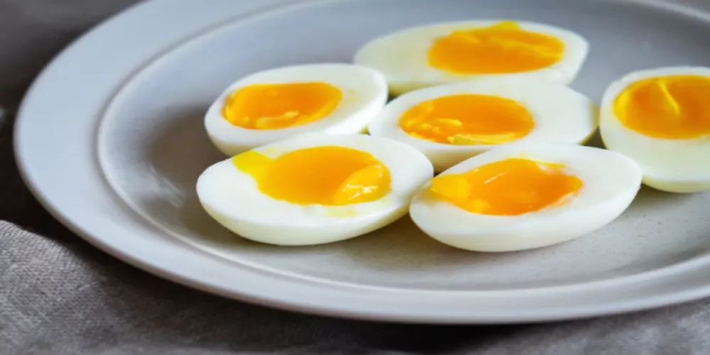الإكثار من تناول البيض يمكن أن يسبب أمراض القلب