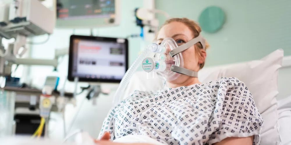 هل أجهزة التنفس الصناعي تساعد أم تؤذي مرضى فيروس كورونا؟