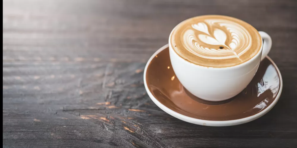 ارتباط شرب القهوة بانخفاض خطر الإصابة بمشاكل نُظم القلب