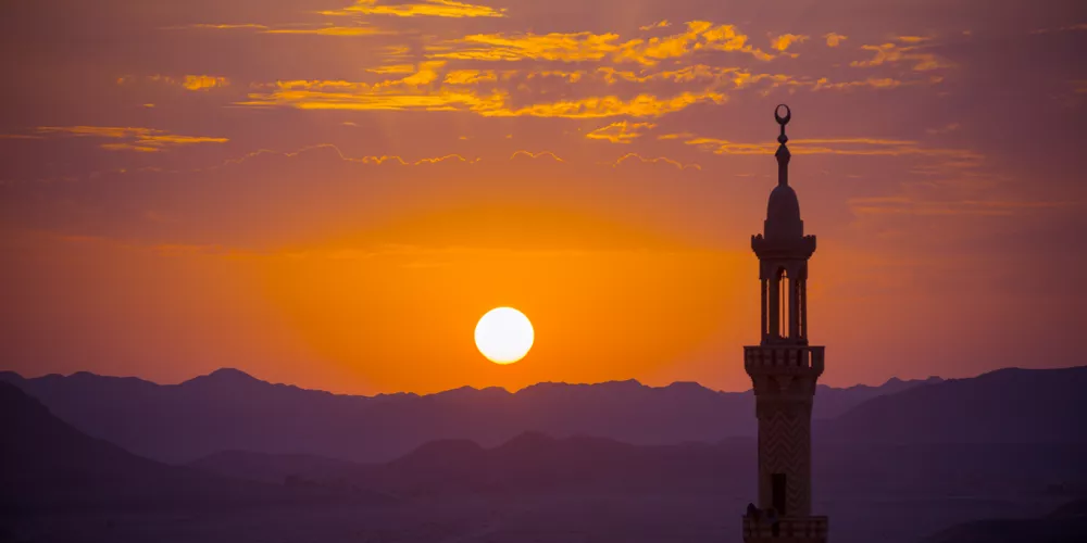 دول تعيد فتح المساجد بعد إغلاقها بسبب وباء كورونا
