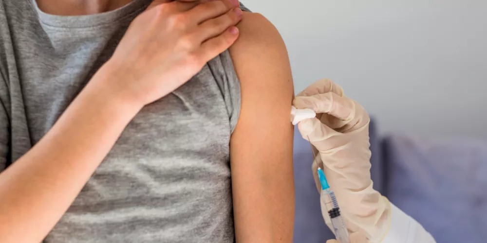 اللقاح الروسي للوقاية من كورونا فعال بنسبة عالية وسعر أقل