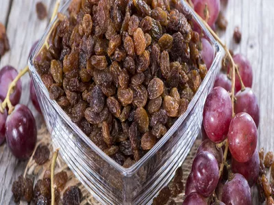 لنتعرف على بعض من فوائد الزبيب
