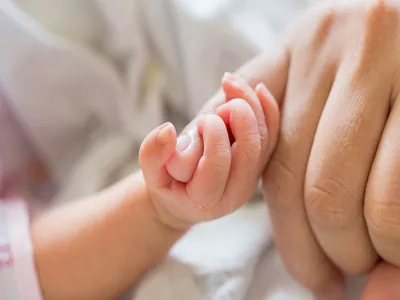 تاكدي من اعطاء طفلك فيتامين ك