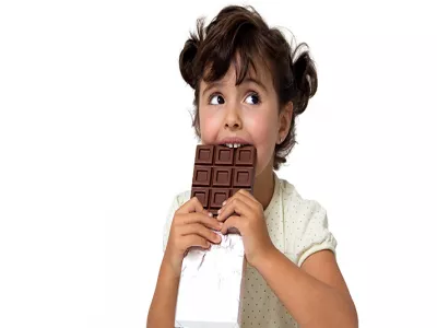حب وتعلق الاطفال للحلويات