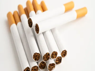 أثر التدخين على صحة العين