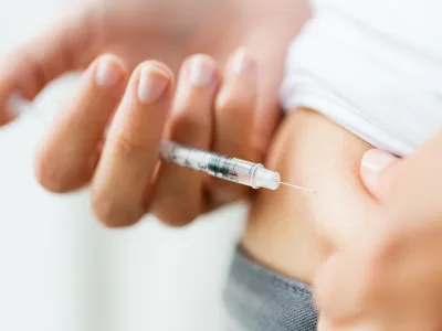 1. الإنسولين سريع المفعول (Rapid-Acting Insulin)