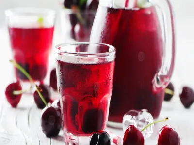 ماذا يحدث لجسمك عندما تشرب عصير الكرز يوميًا؟