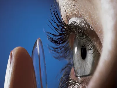 مهم لكل مرتدي العدسات اللاصقة