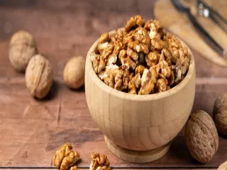 أفضل وقت لتناول الجوز